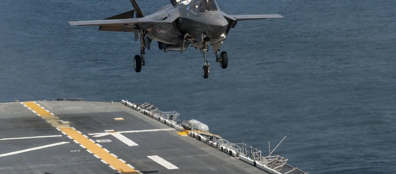 Ασκήσεις Αμερικανών Πεζοναυτών με F-35B Lightning II στο USS Wasp (βίντεο)